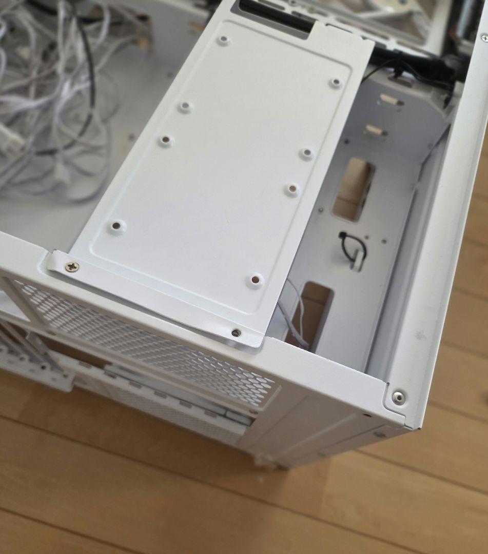 ピラーレス　デュアルチャンバー ホワイト PCケース ATX対応 7基ファン搭載