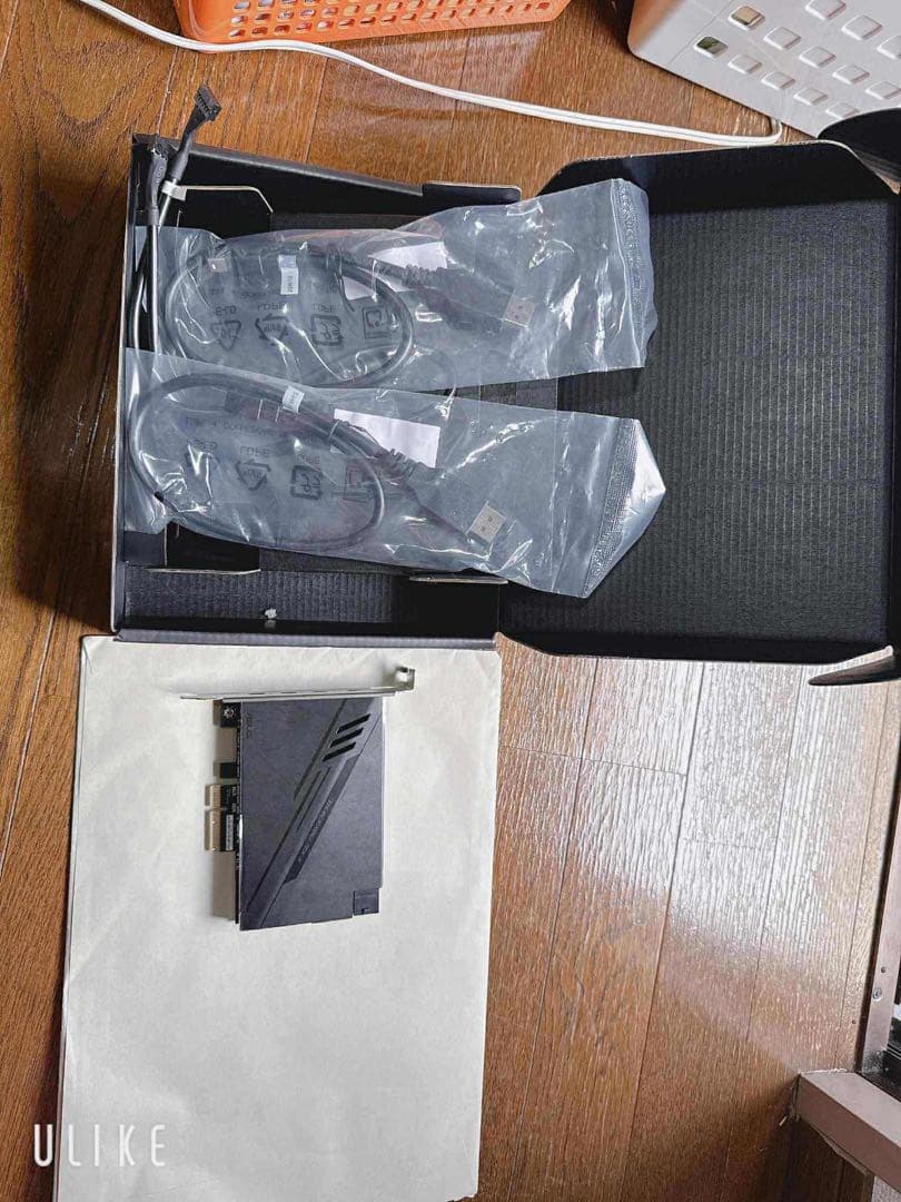 ASUS THUNDERBOLTX 4 拡張カード