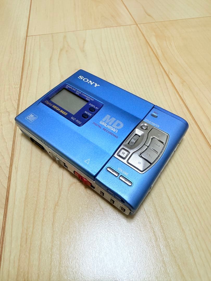 ポータブルプレーヤー sony MD Walkman MZ-R50. used