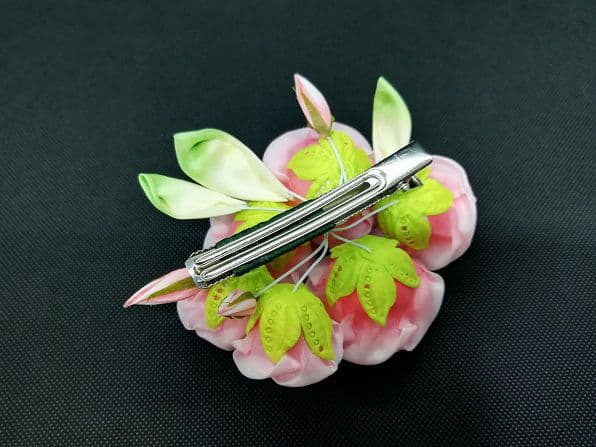 大きな つまみ細工 髪飾り 薔薇 成人式やウエディングに 振袖 結婚式 成人式