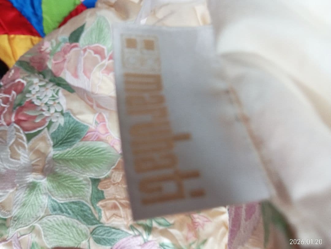 羽毛掛け布団　丸八真綿販売ソワリー 刺繍入り ダブルサイズ　絹仕様　ダウン90%