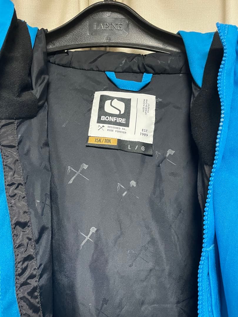 スノボウェア上下Lサイズ　上BONFIRE 下VESP