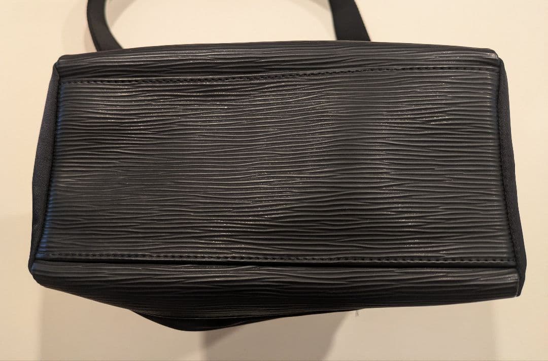 未使用近　ブレス　トプカピ　ショルダーバッグ　レディース　ブラック　黒