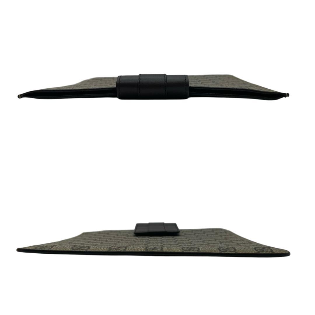 【美品】 GUCCI グッチ iPadケース GG スプリーム