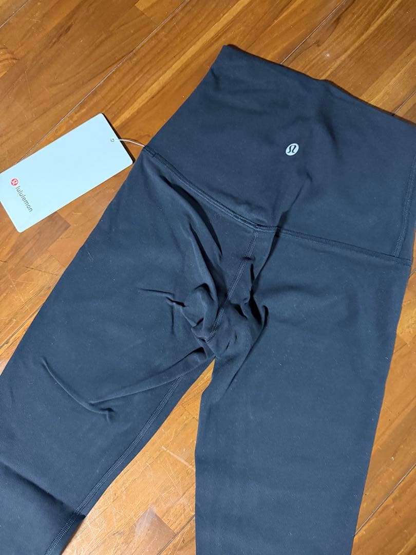 ルルレモン　新品未使用　ブラック ハイウエストレギンス サイズ2