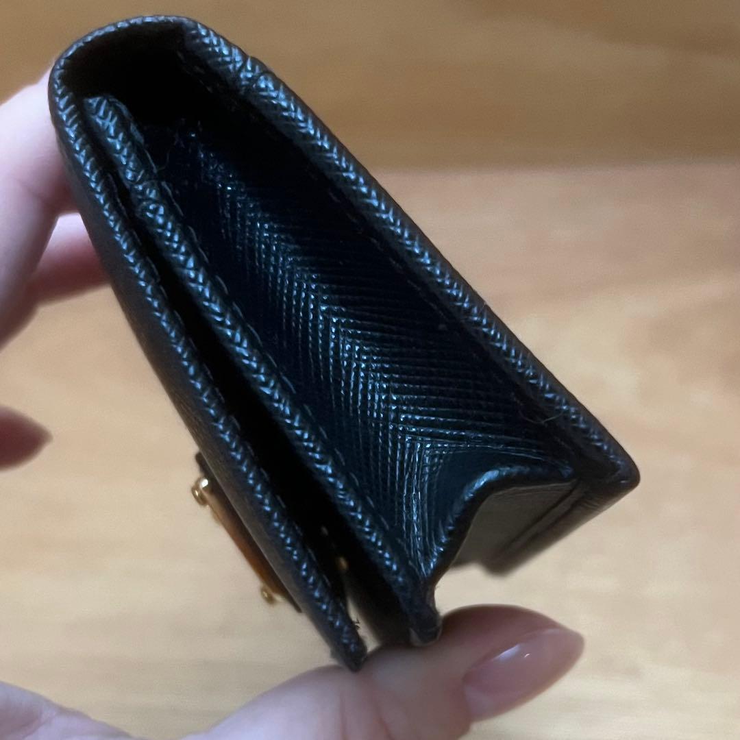 しょう　PRADA サフィアーノレザー 名刺入れ ブラック