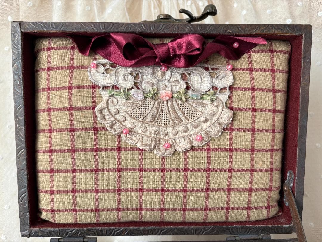 ✨最終出品✨レトロな取っ手付き金板張りボックス　ビスクドール　アンティーク雑貨