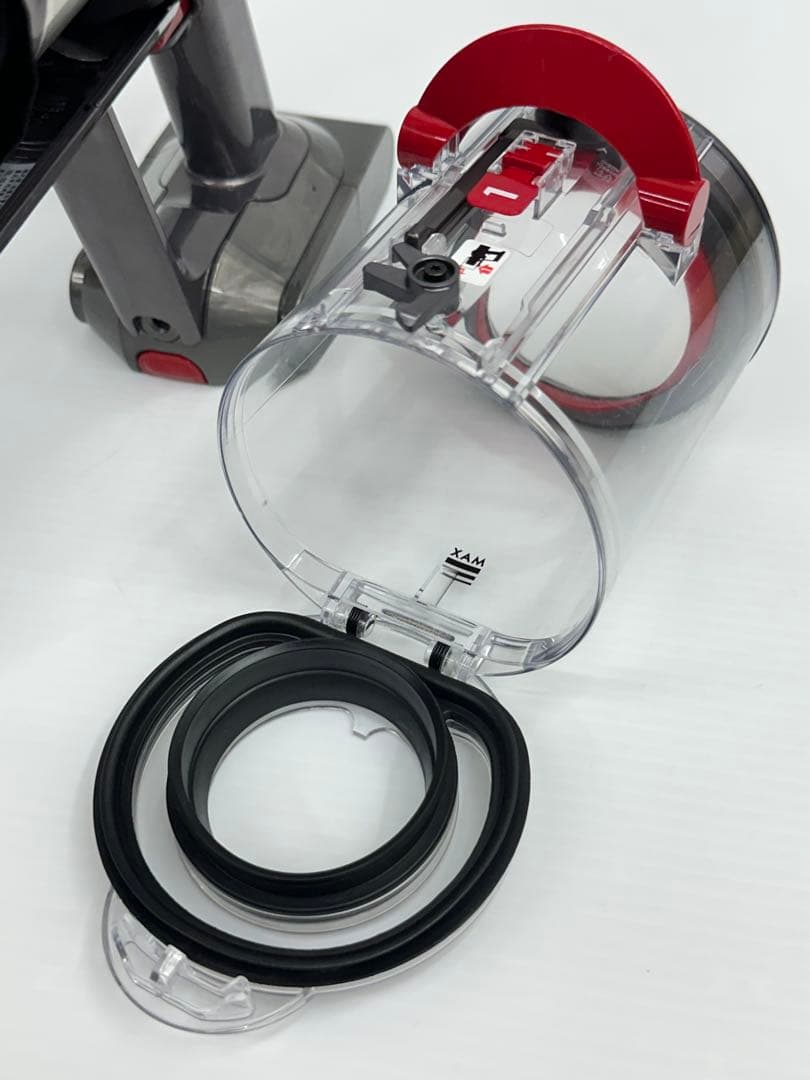 ダイソン　掃除機　デジタルスリムV8 SV18 本体　純正バッテリー付き　美品