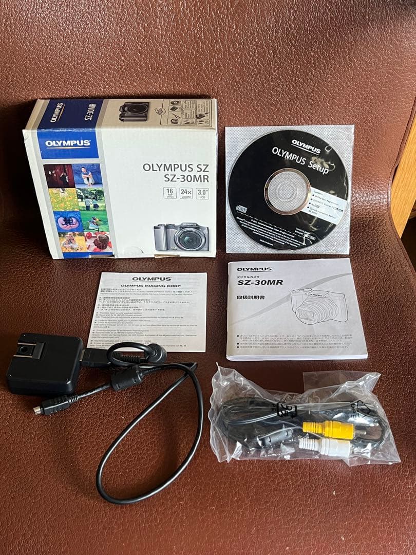 ＯＬＹＭＰＵＳ　デジタルカメラ　ＳＺ－３０ＭＲ　２４倍ズーム　オリンパス