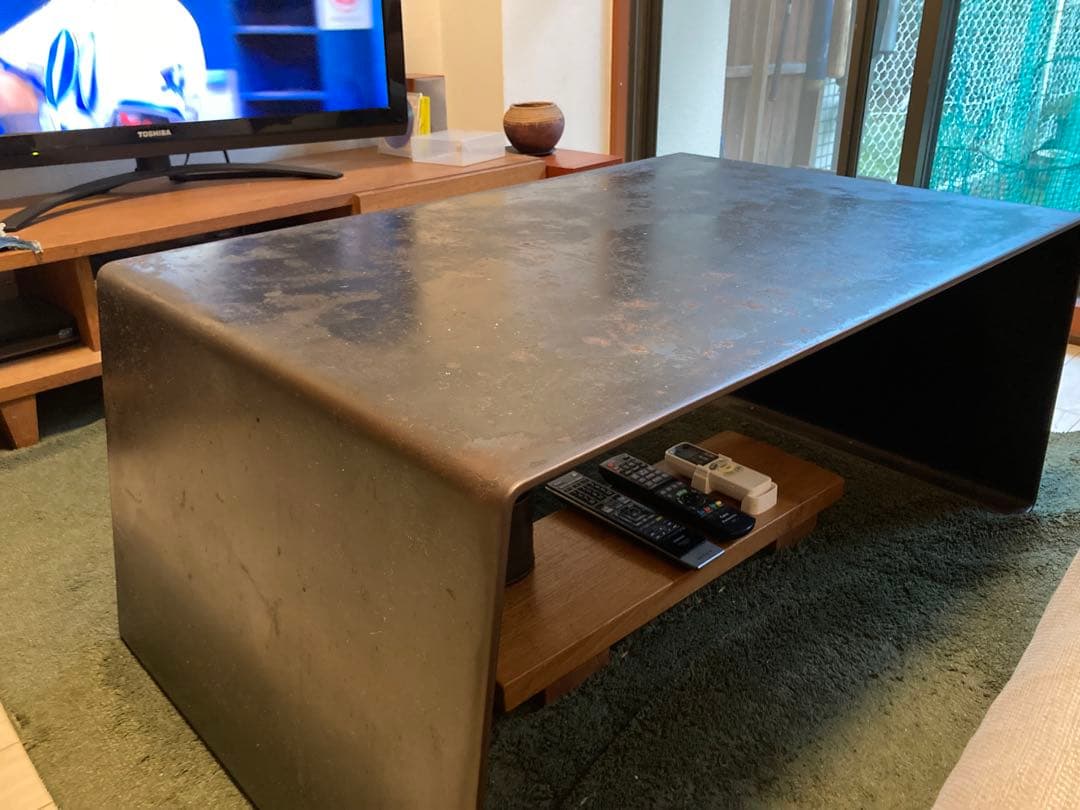 【直接引取のみ】黒皮鋼板　ローテーブル