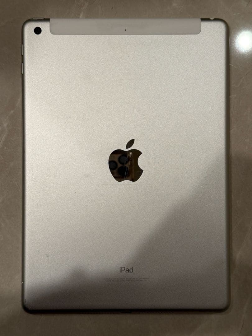 iPad 第6世代　A1954 9.7インチ　32GB