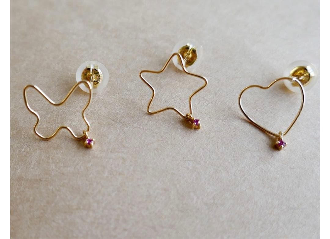 【美品】e.m. little emblem リトルエンブレムイーエム　星ピアス