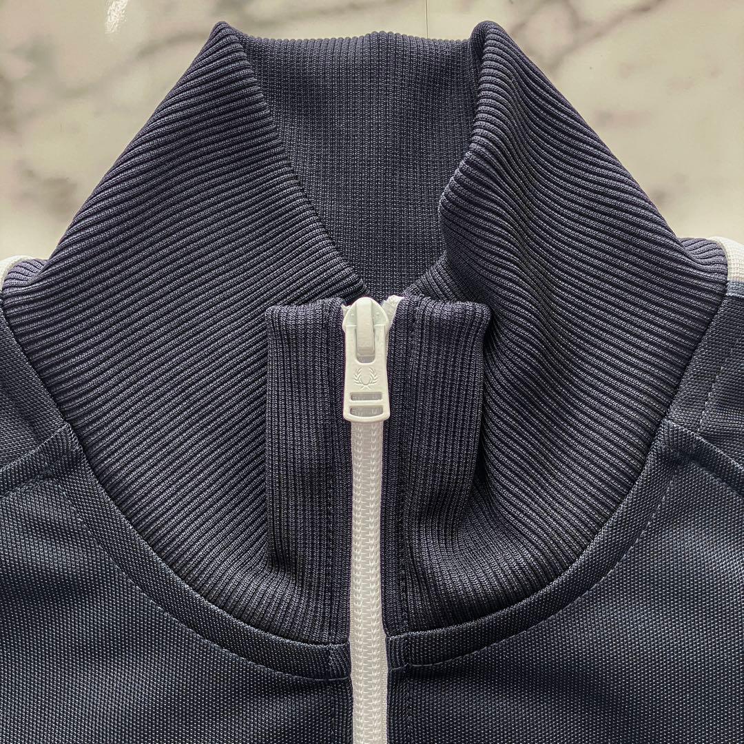 【美品】FRED PERRY トラックジャケット ネイビー ポルトガル製 Ｍ