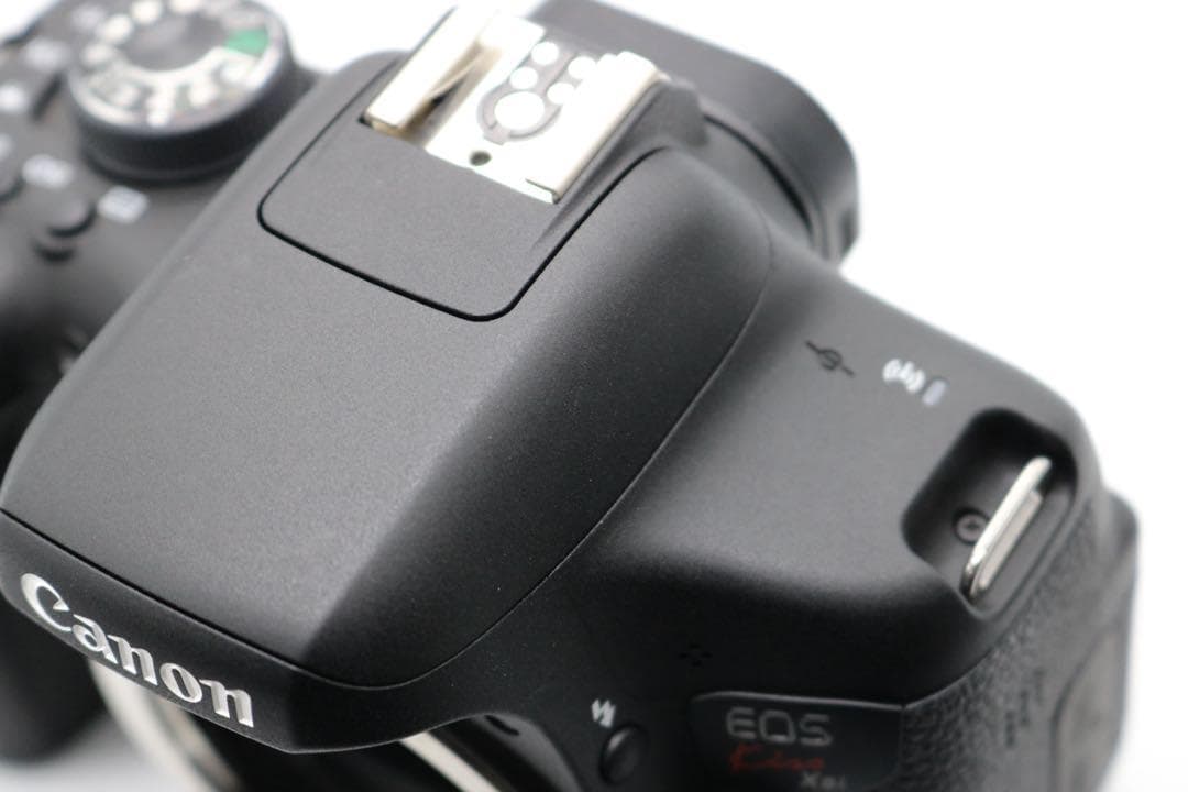 超美品 【Canon EOS Kiss X8i ダブルレンズ】 Wi-Fi搭載