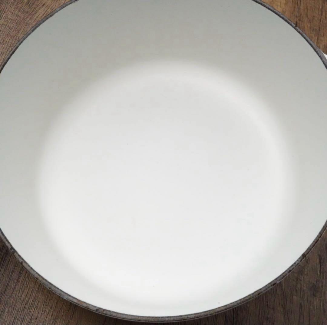【美品】LE CREUSET　ココット ロンド ホワイト　22cm