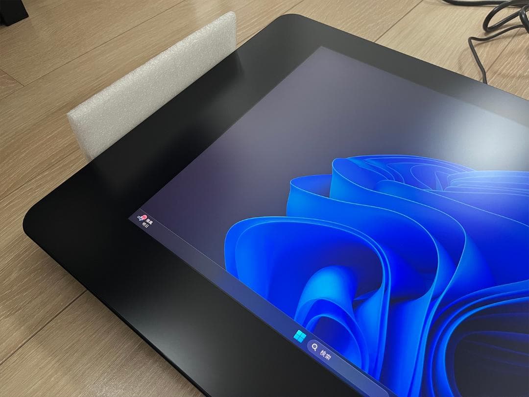 液タブ・ペンタブ Wacom Cintiq Pro 24 touch DTH-2420/K0