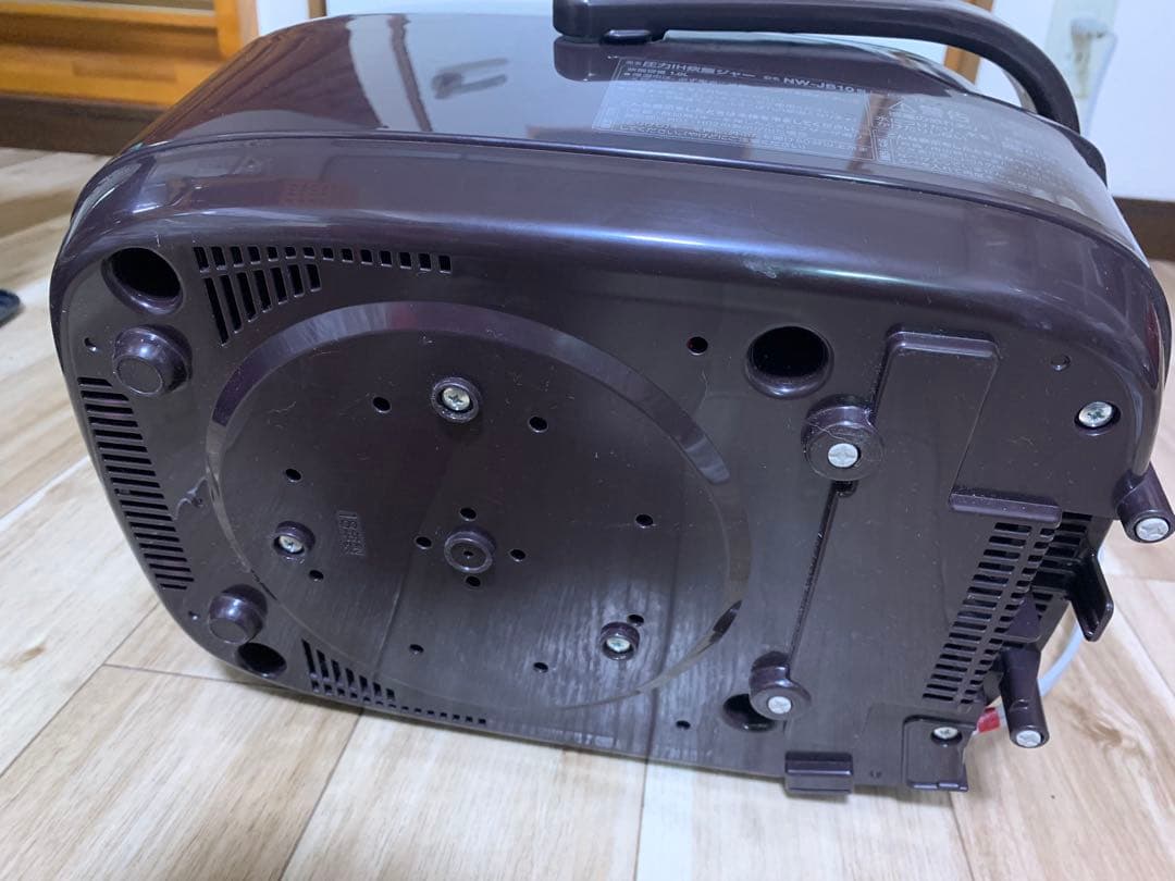 18年製　象印圧力炊飯器 NW-JB10 5.5合　ブラウン