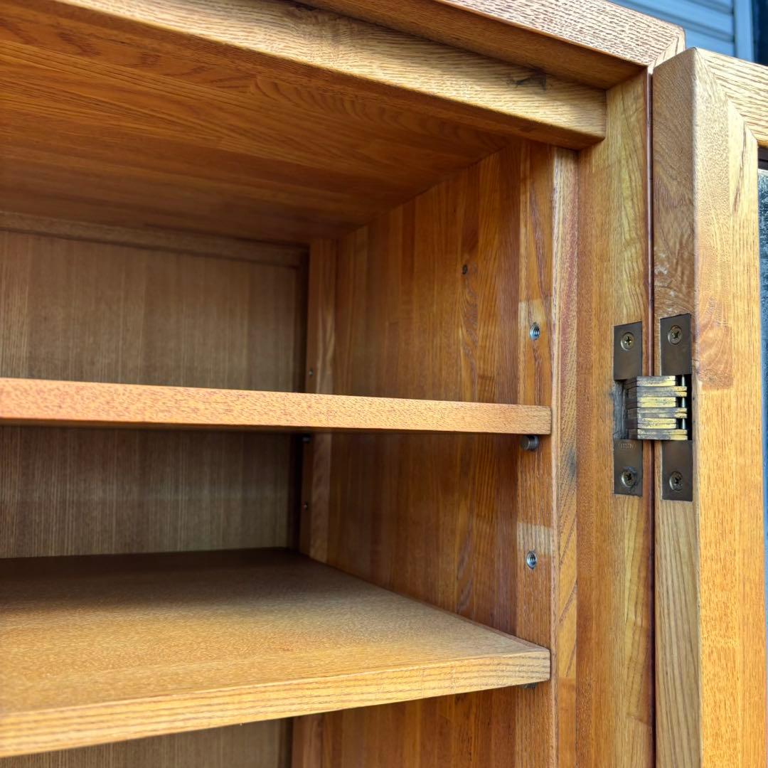 ①木製キャビネット ガラス扉 アンティーク家具 食器棚 キャビネット