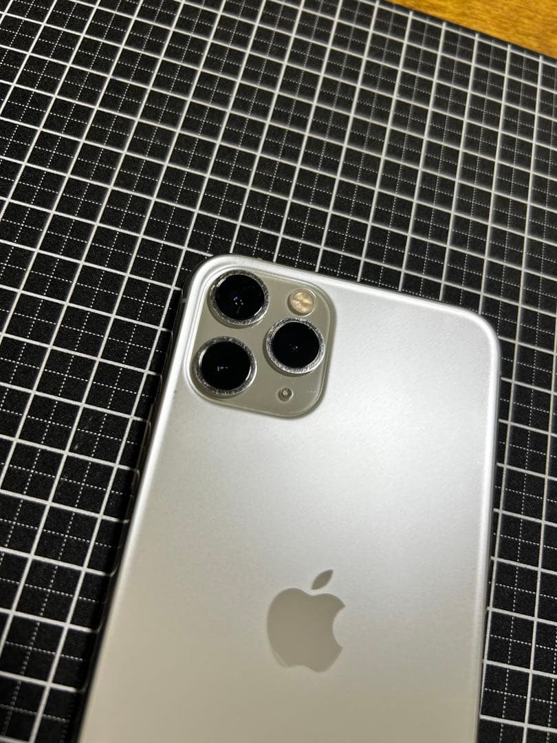 iPhone 11 Pro シルバー256GB 一部不具合 小傷有