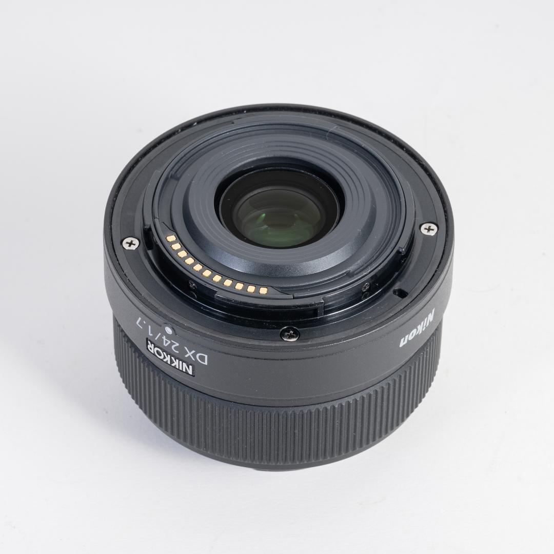 NIKKOR DX 24/1.7 単焦点レンズ