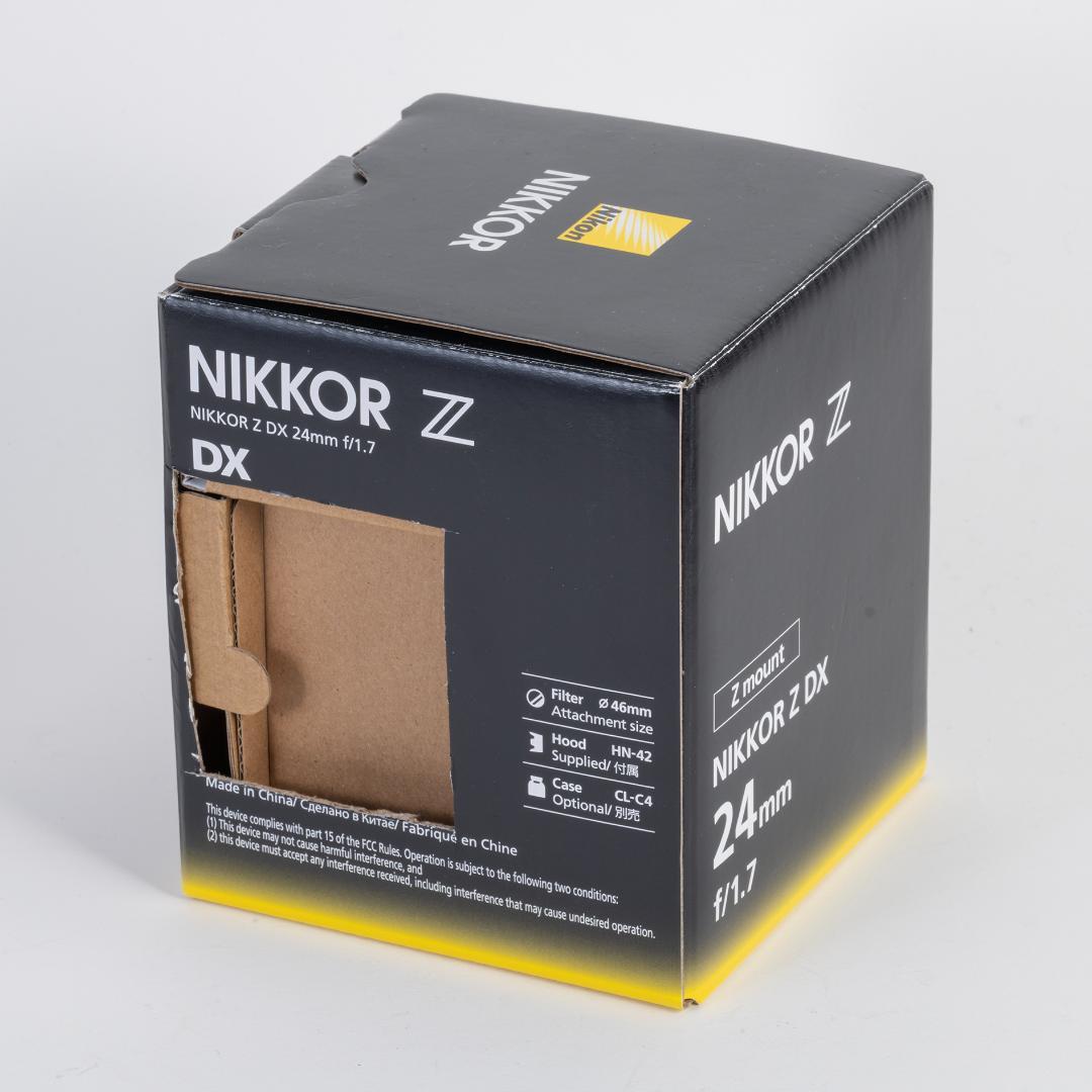 NIKKOR DX 24/1.7 単焦点レンズ