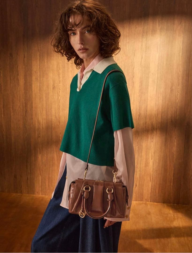 【新品】Charles&Keithブリットンルーシュドトップハンドルトートバッグ