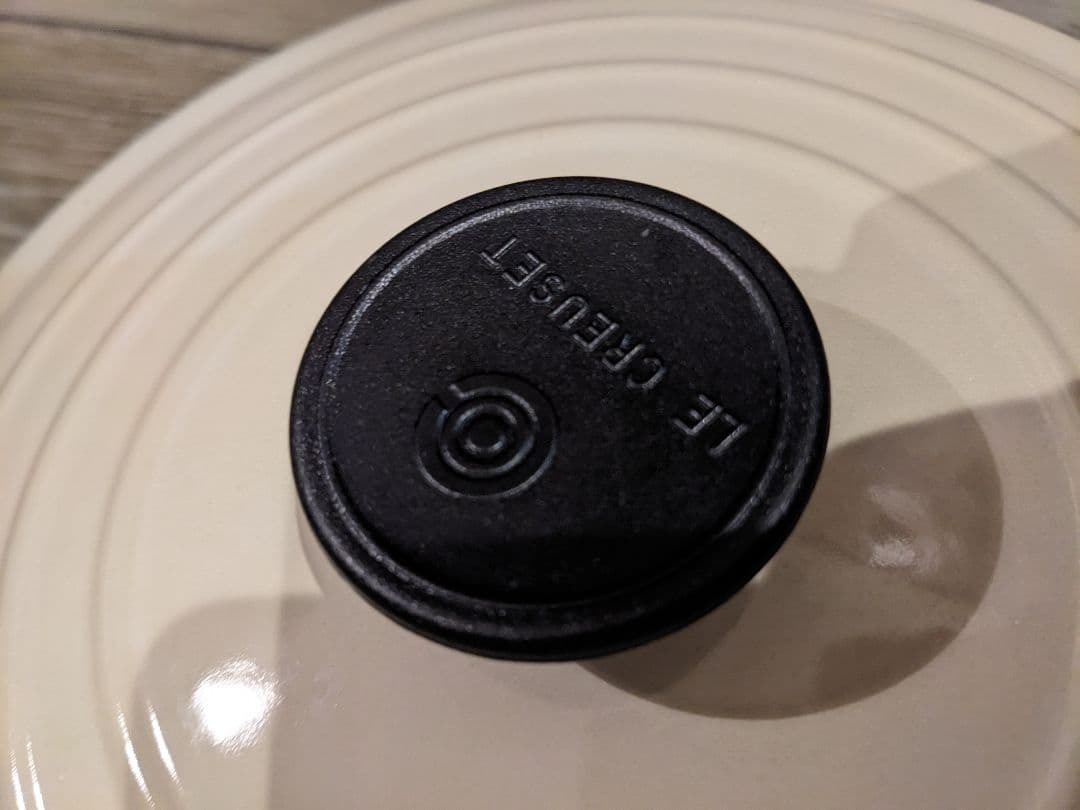箱付き LE CREUSET 鋳鉄製 24 DUNE ココットロンド 希少カラー