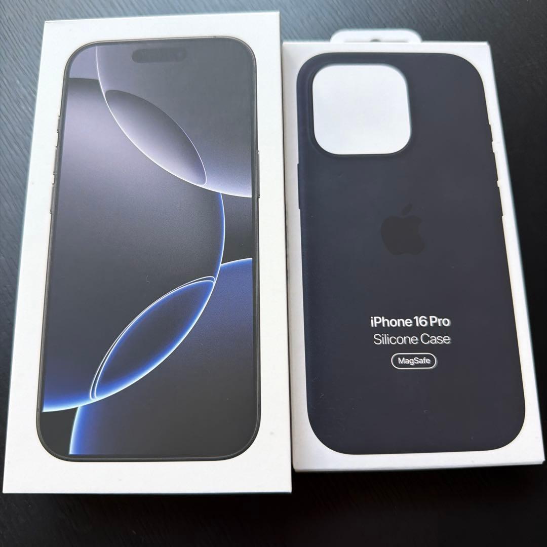 iPhone 16 Pro 128GB ブラックチタニウム純正シリコンケース付