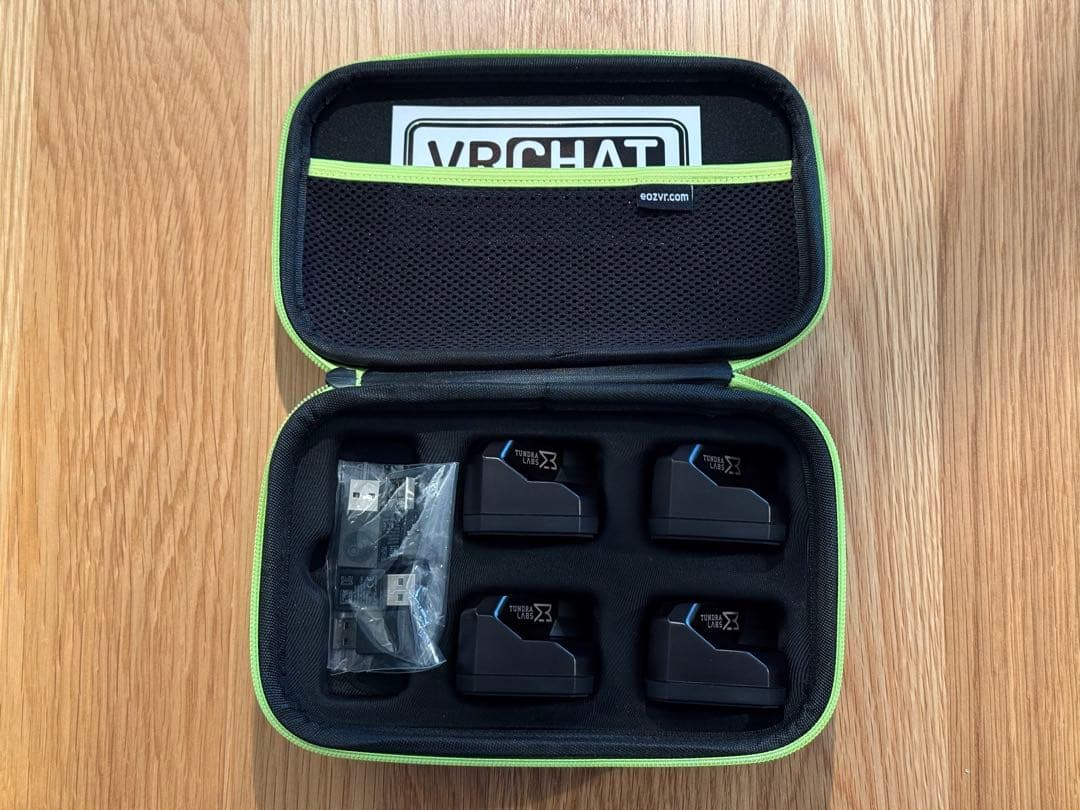 Tundra Tracker 4個＋SteamVRドングル4個セット