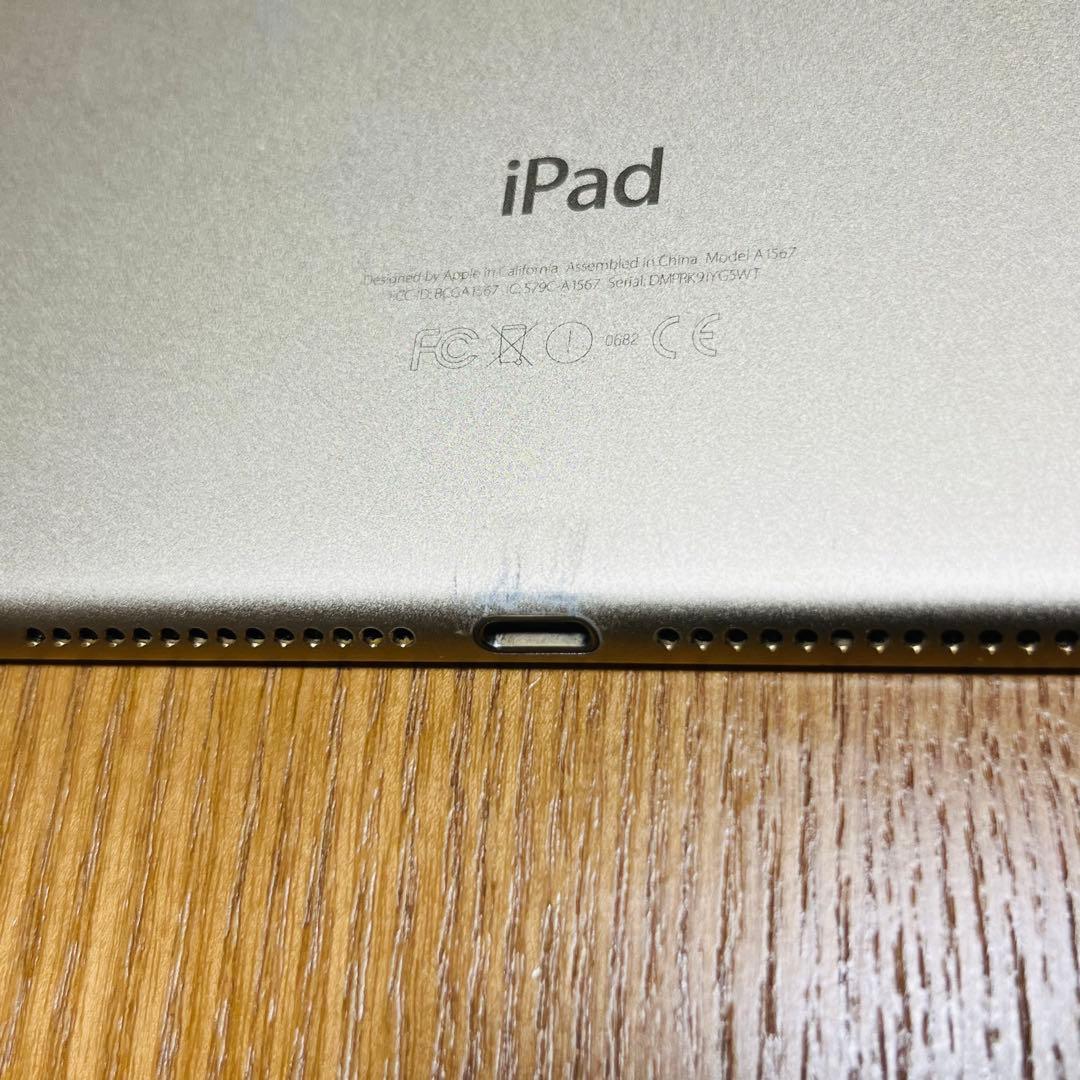 iPad Air 第2世代 16GB セルラーモデル シャンパンゴールド