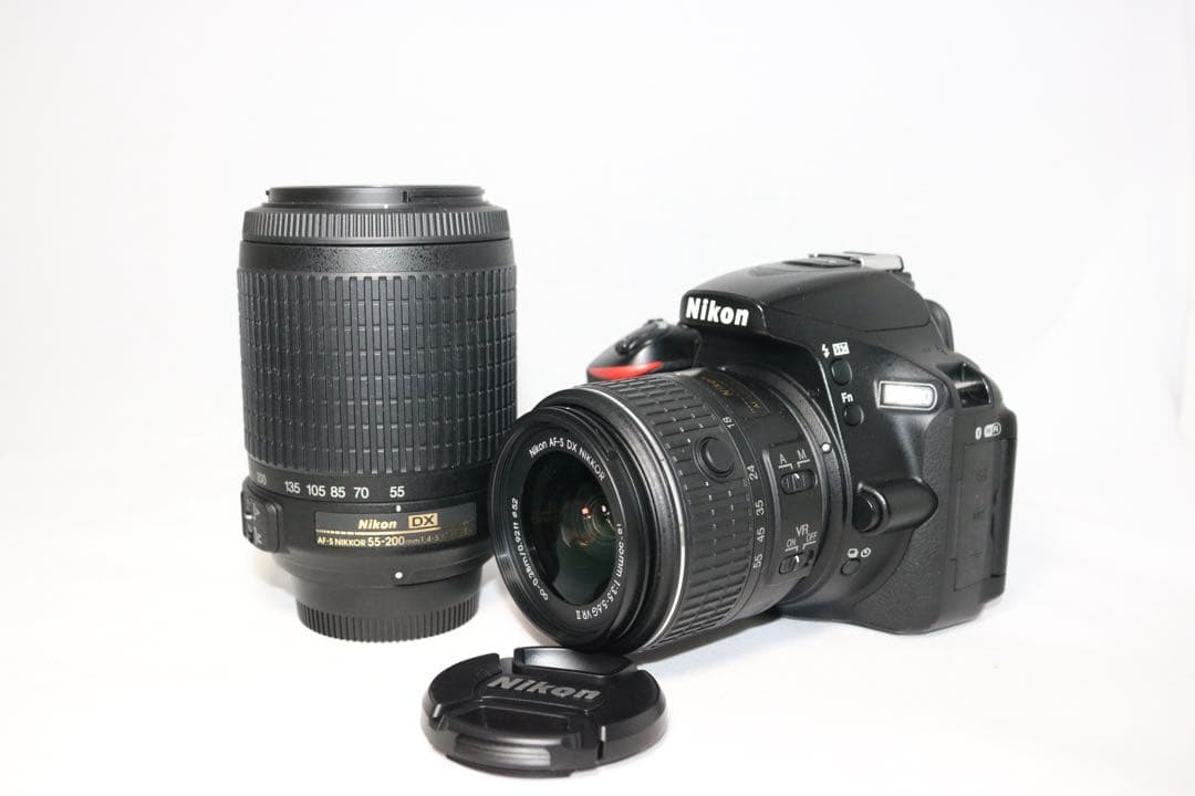 S回数少 Nikon D5600 ダブルキット⭐一眼レフ 初心者 wi-fi機能