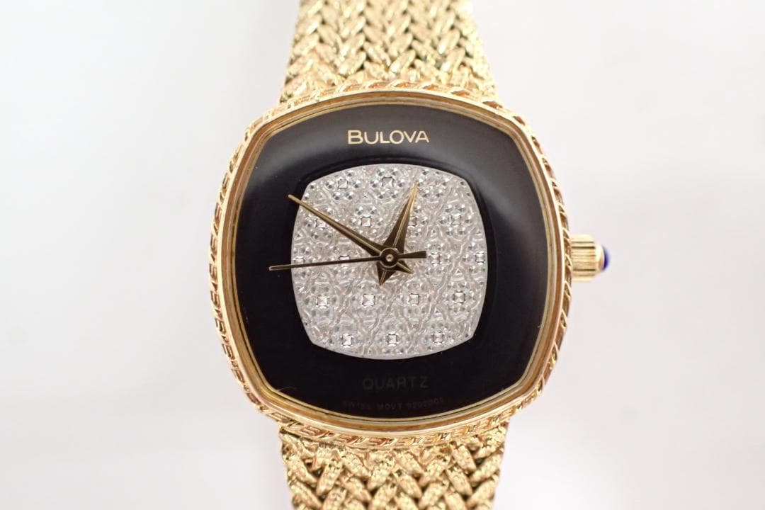 BULOVA ブローバ ゴールドカラー クオーツ 腕時計