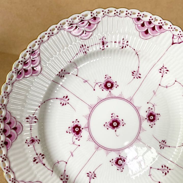 希少 ロイヤルコペンハーゲン 金彩 バーガンディ フルレース　19.5cm 4枚