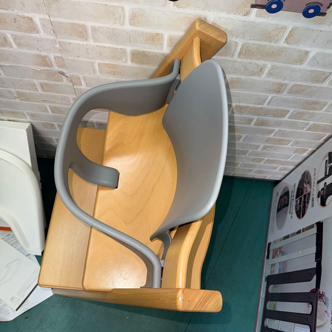 ストッケ　トリップトラップ　ベビーシート付き　トレイ付き