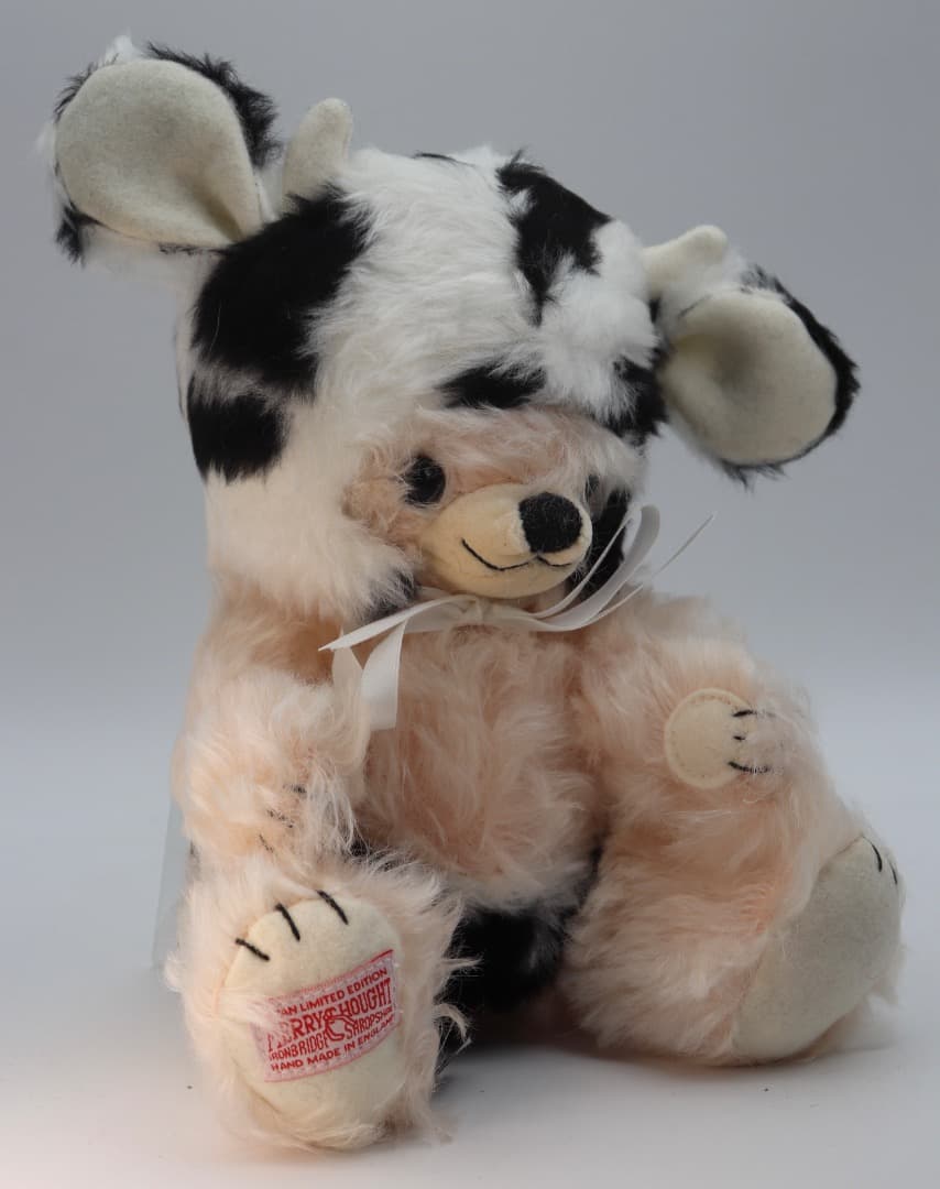 チーキー・カウ2009年度干支 牛耳の被り物 日本限定 MERRYTHOUGHT