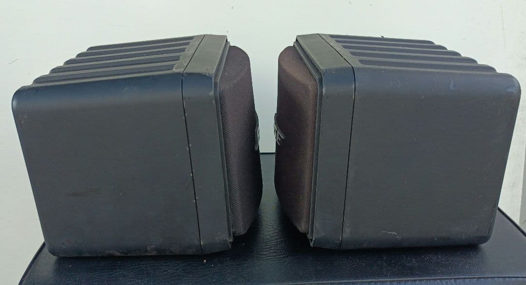 BOSE 111ADスピーカーペア　 ボックス型 ブラック