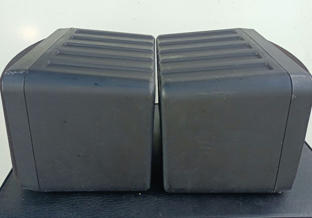 BOSE 111ADスピーカーペア　 ボックス型 ブラック