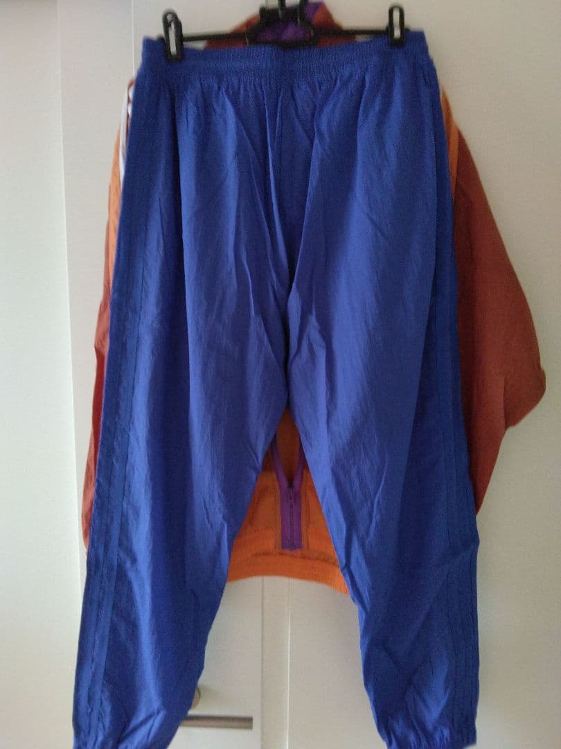 新品未使用　アディダス　メンズ　シャカシャカ　上下　Mサイズ　オリジナルス