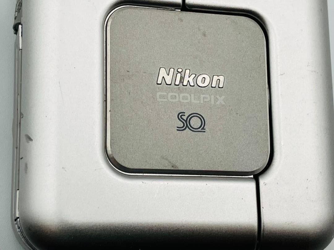 ニコン COOLPIX SQ　シルバー　コンパクトデジタルカメラ