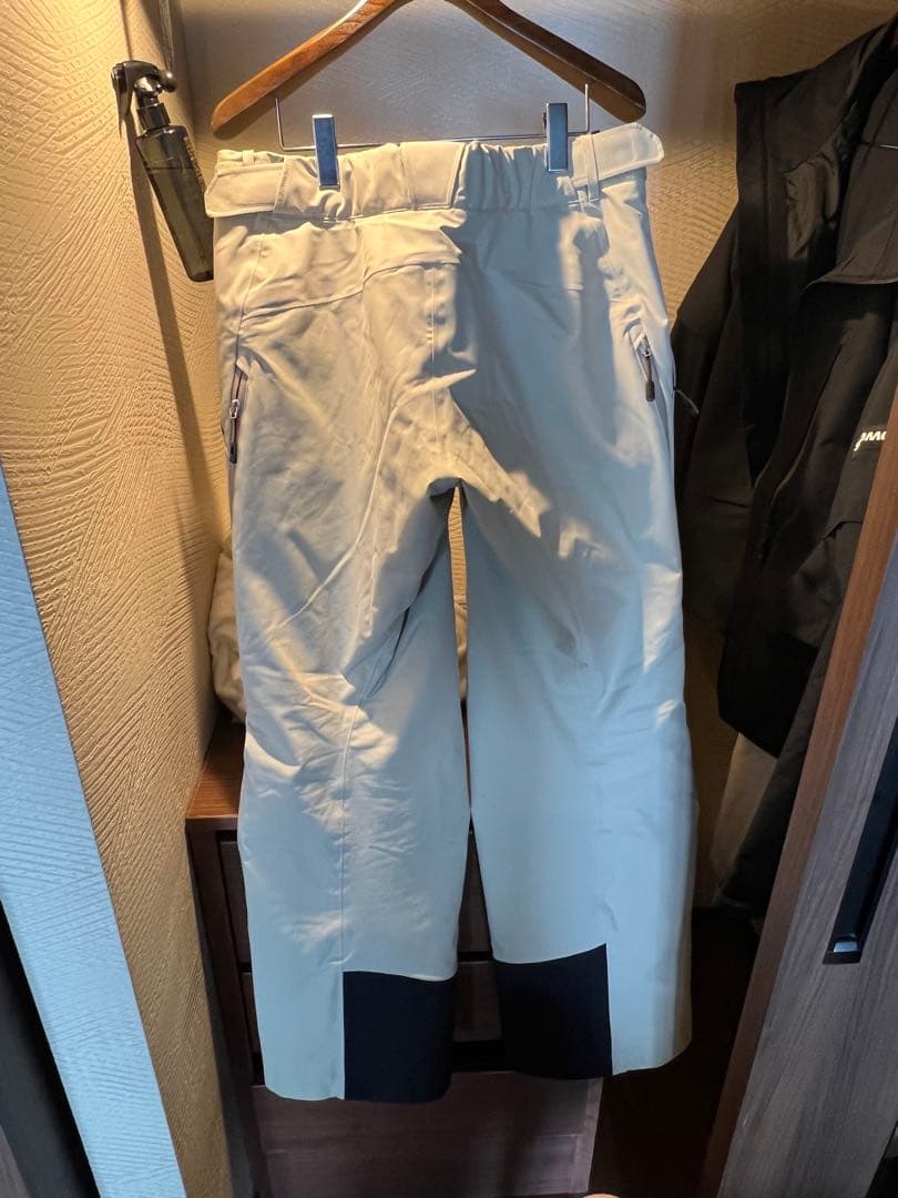 25AW Descenteマルコ選手着用ライトインサレーテッドパンツ　完売品