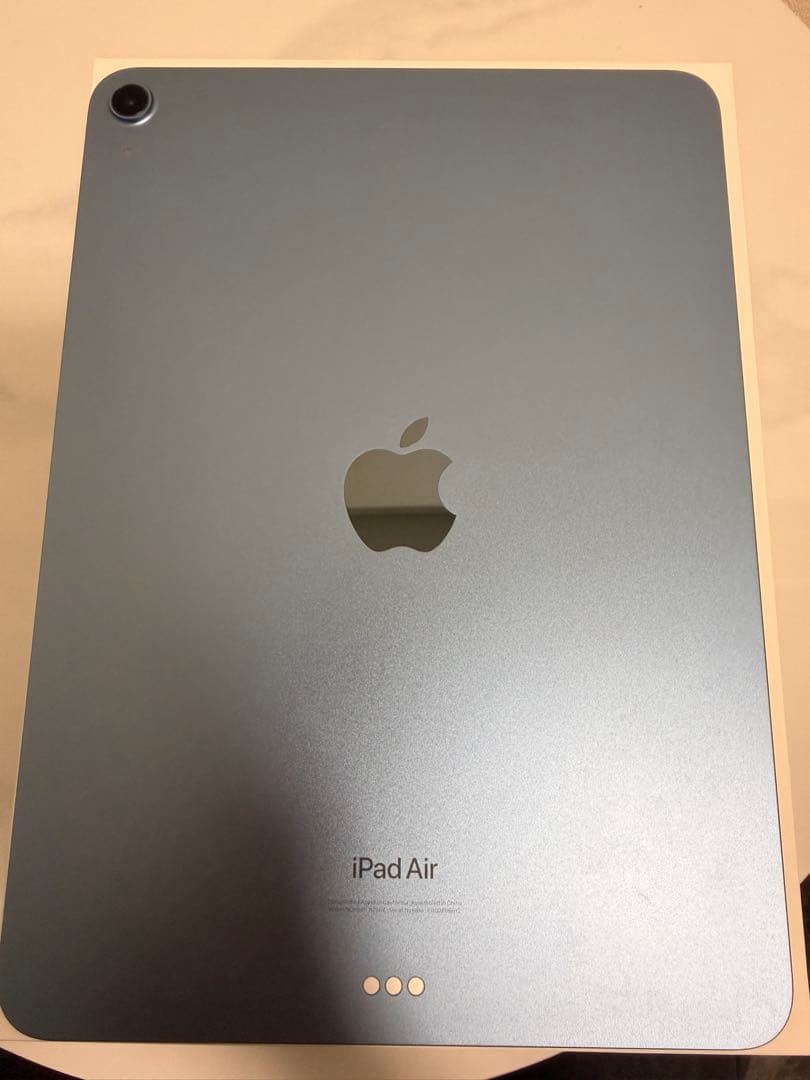 iPad Air 第5世代　Wi-Fiモデル　64GB ブルー