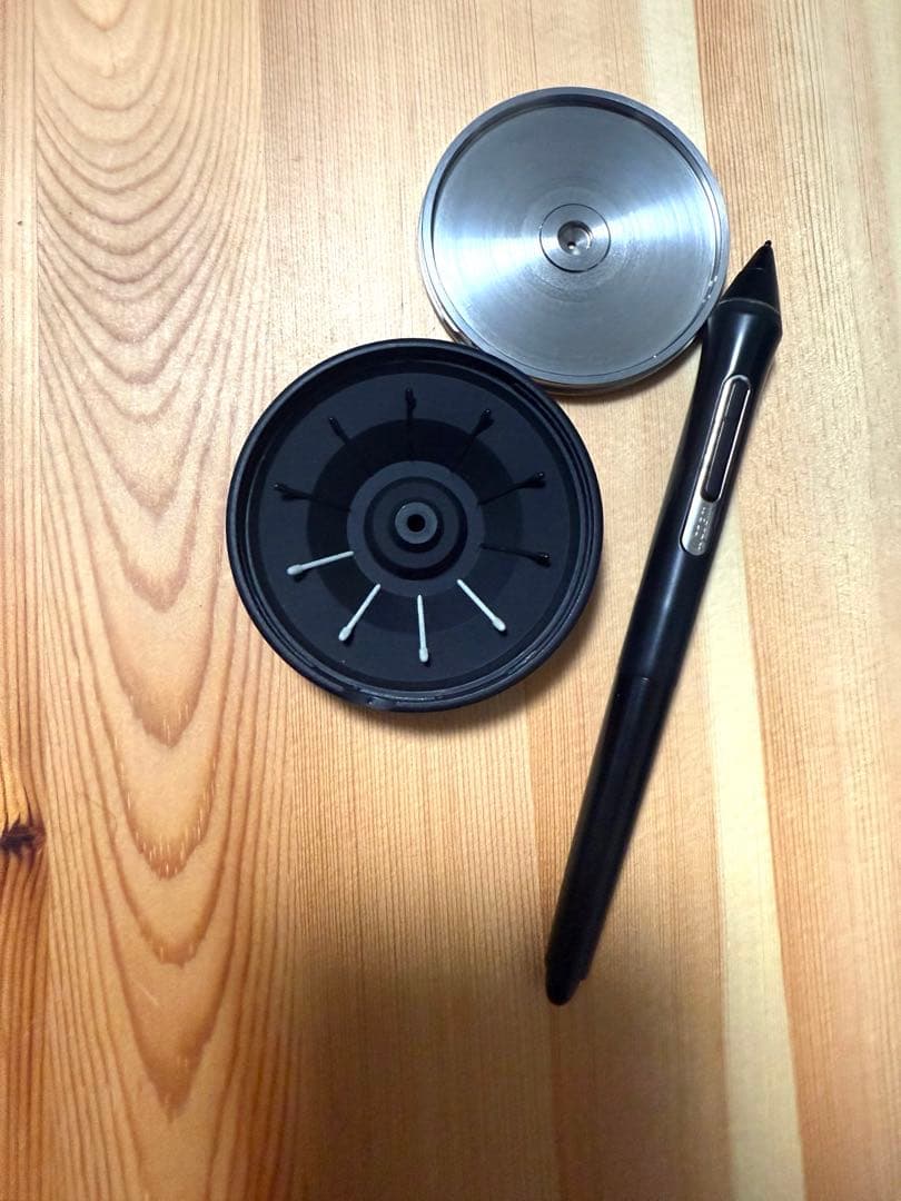 【欠品有り】Wacom Cintiq Pro 24 ペンモデル＋エルゴスタンド