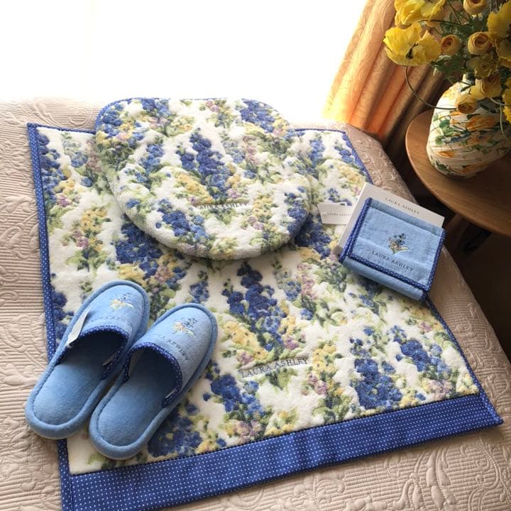 専用になりました　新品未使用　ローラアシュレイ　トイレタリー　5点　レア　廃盤柄