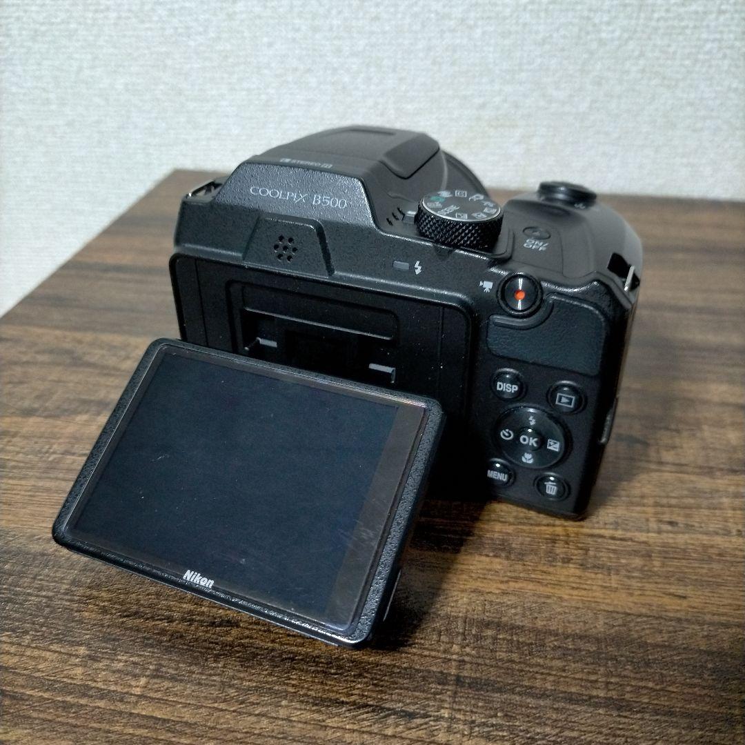 Nikon COOLPIX B500 本体と付属品