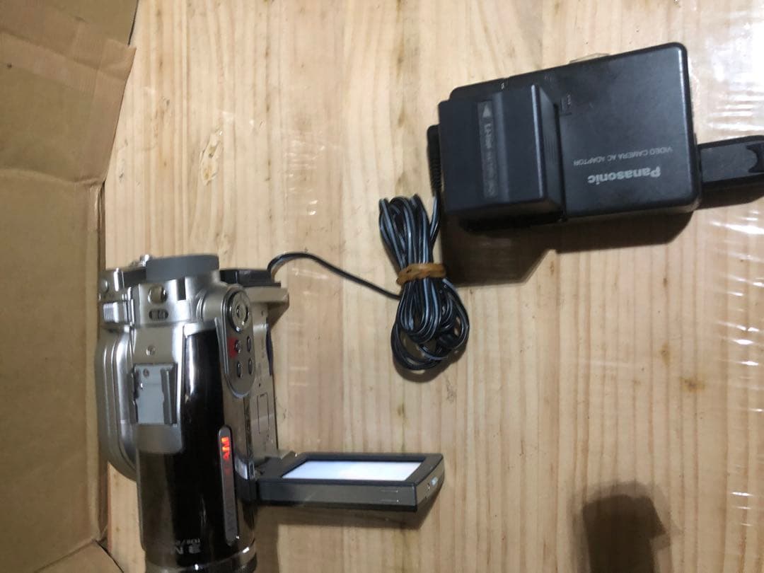 ビデオカメラ HITACHI DVD CAMERA   DZ-HS303