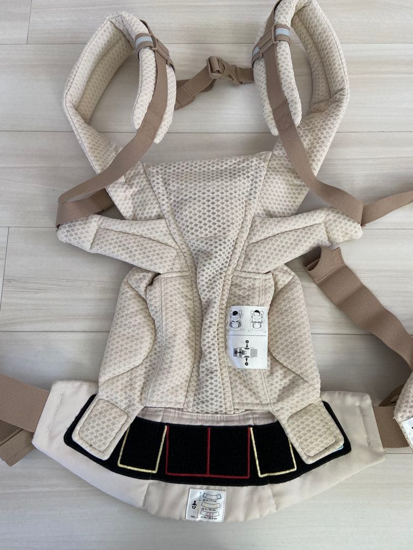 【美品】エルゴベビー オムニブリーズ ナチュラルベージュ　カバー付き
