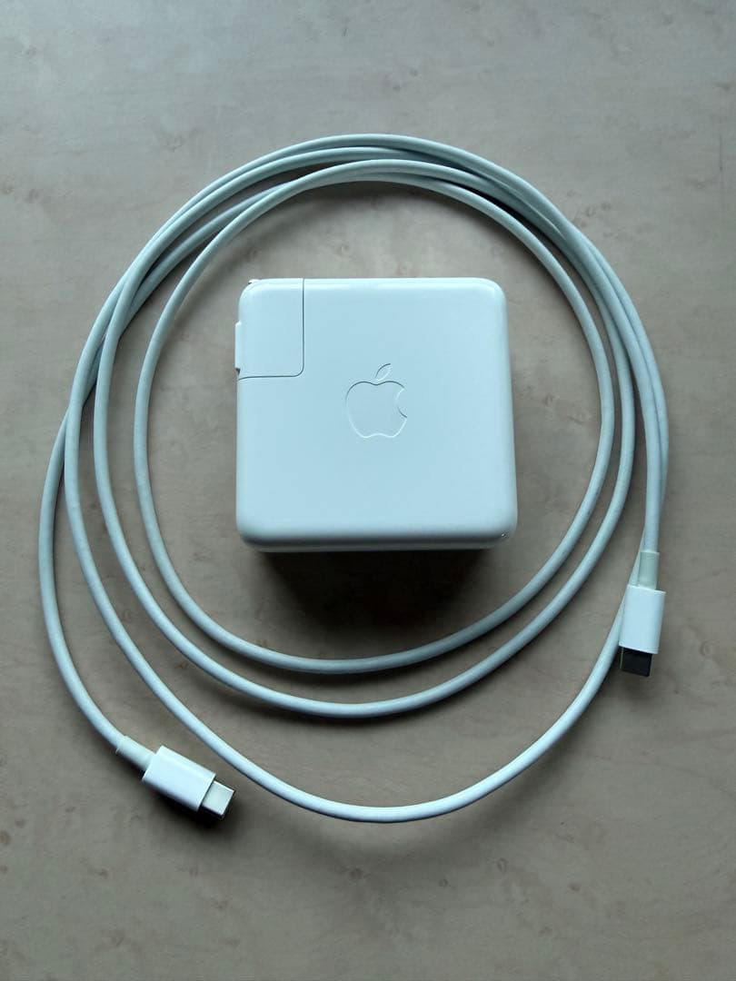 MacBook本体 MacBook Pro (13-inch, 2018) 8GB/256GB