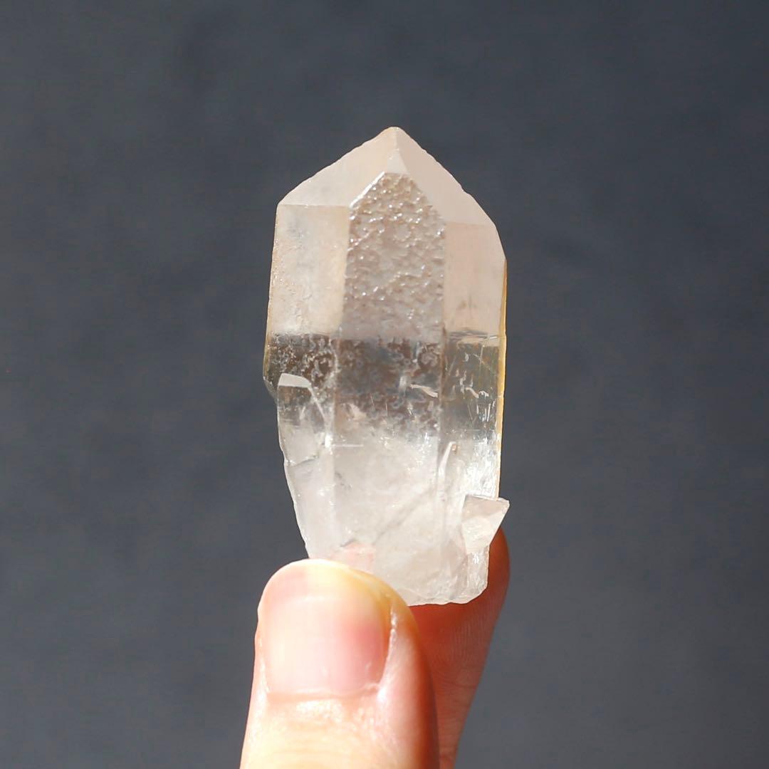 ゴールデンヒーラー クォーツ 原石 水晶 鉱物 希少石 天然石
