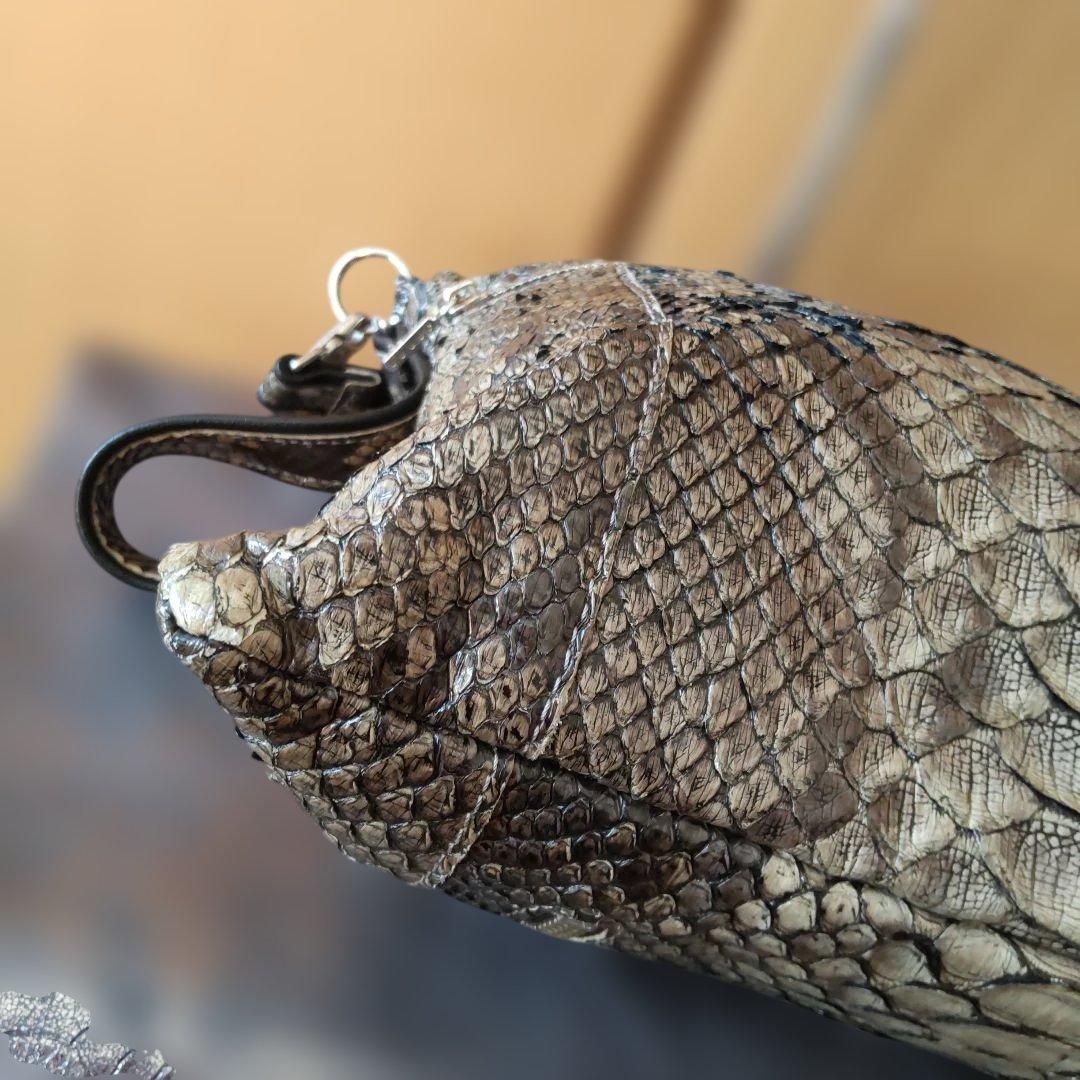 セール♥️高級皮革パイソン斜め掛け２way男女兼用ショルダーバッグ