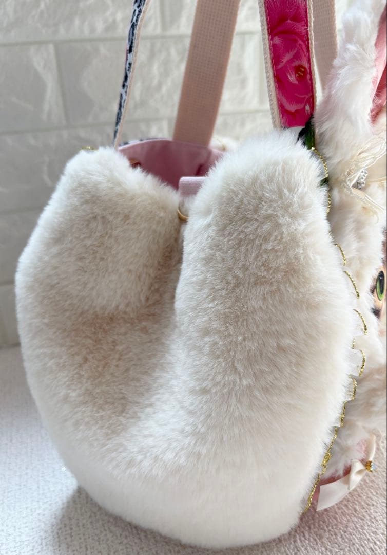 ゆ*ら様 コヤンイサムチョン　ハンドメイド　ファーバッグ　白　サンダーちゃん　ヒ